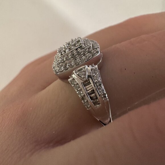 Beautiful 1.00 Carat Natural Cushion Cut Diamond Ring Size 7.25 - Picture 16 of 16